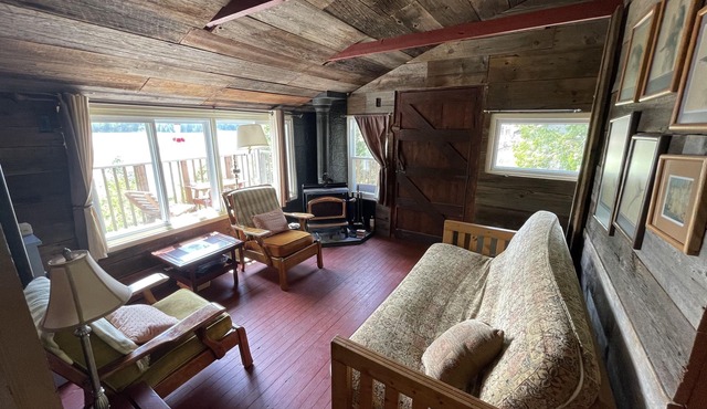 Classic Canadian cottage on pristine Fortescue lake. A nature lovers paradise.