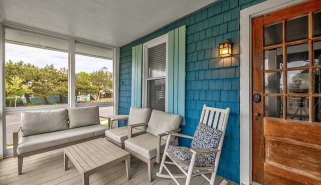 Classic Cape May Point Cottage in the Dunes