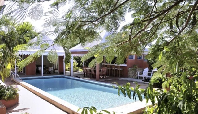 Classic Caribbean Villa in Safe Terres Basses