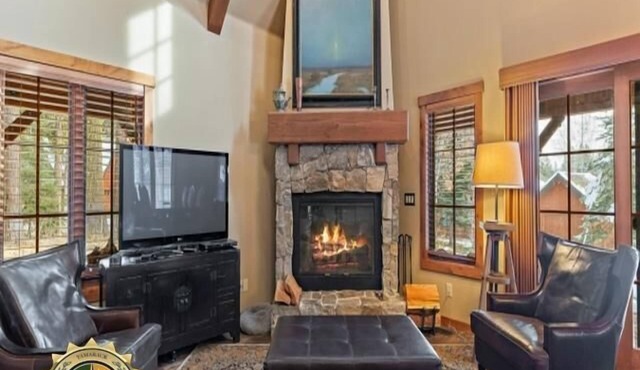 Classic Chalet|Wood Fireplace, Great for Families