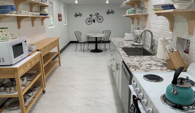 Classic Charm B with Central AC, High Speed WiFi, Full Size Washer Dryer