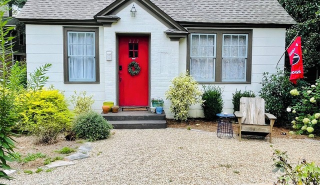Classic City Cottage: Walk to 5 Points/UGA/Stadium