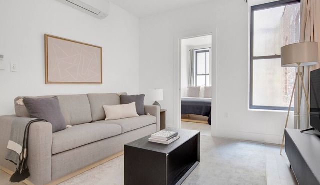 Classic Cobble Hill 1BR w/in-unit W/D, near Trader Joe's, by Blueground