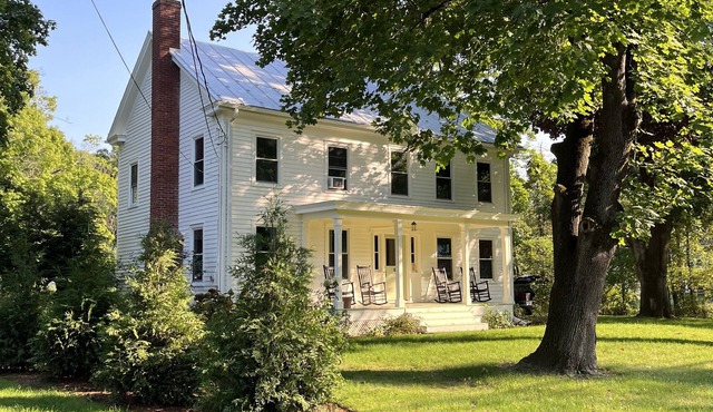 CLASSIC COLUMBIA COUNTY FARMHOUSE
