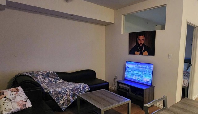 Classic Condo in the University District!