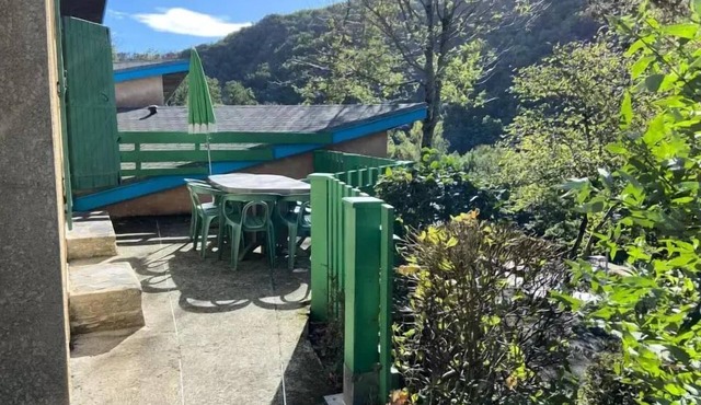 Classic cottage sleeps 6