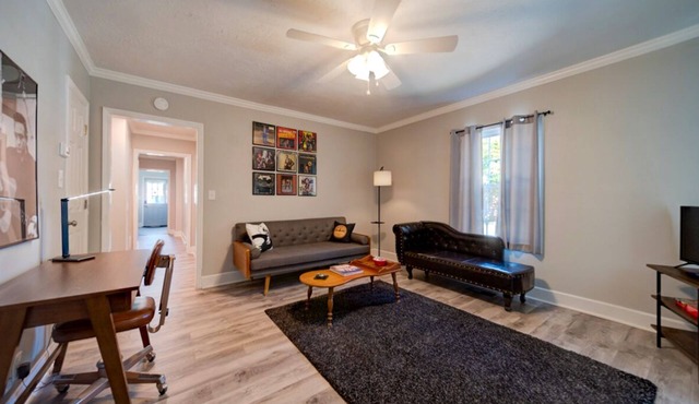 Classic Country Condo 30 mi to Nashville at 1/3 the price!