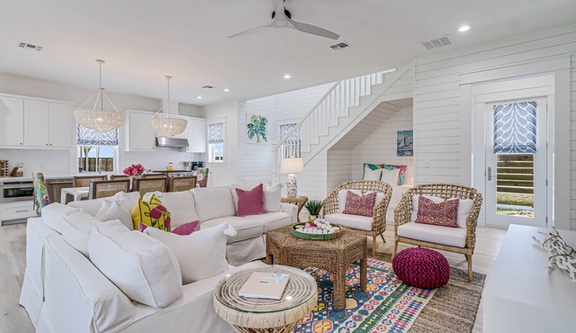 Classic & Cozy! Perfect Cottage @ Cinnamon Shore South + Great Amenities!