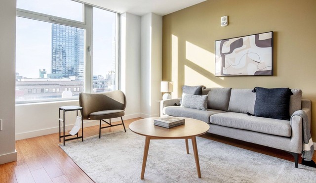 Classic Downtown 1BR w/W/D & Gym, nr Greenway, by Blueground