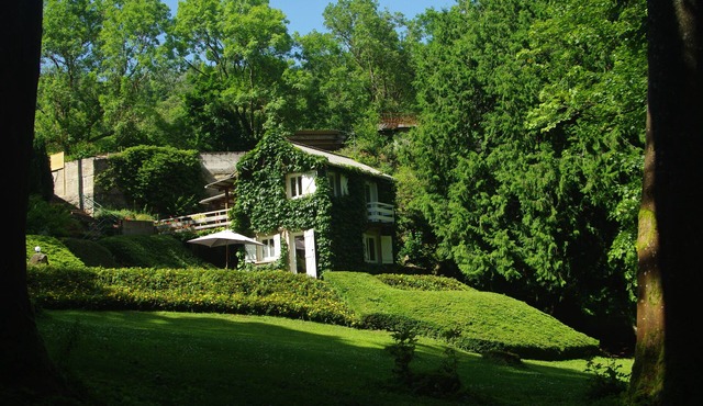 CLASSIC DRIVER HOME 2, vintage cottage in the heart of nature