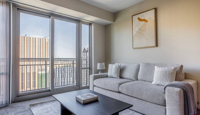 Classic East Cambridge 1BR w/Gym & W/D, near T Stop