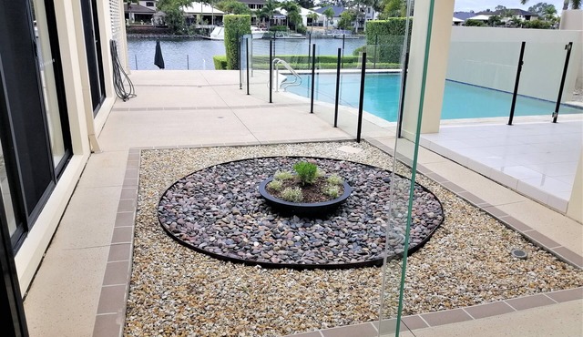 Classic Elegance Waterfront. Incl FREE entry to 3 theme parks, 5 mins drive.