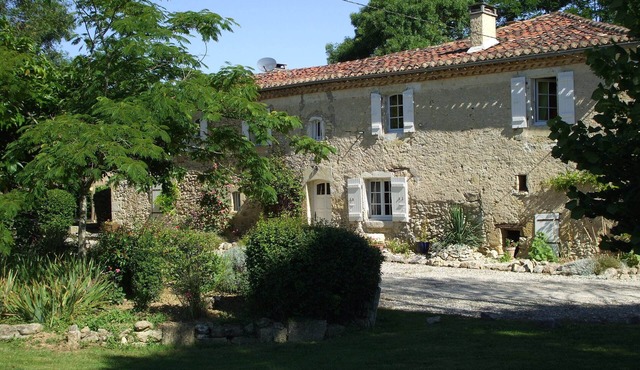 Classic, fully renovated Gers farmhouse (c.1790) in a secluded, peaceful valley