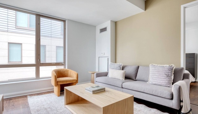Classic Kendall Square 1BR w/Gym, W/D & Concierge, nr MIT, by Blueground