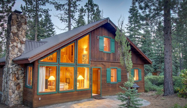 Classic, Lake Tahoe Cabin on Double Lot with WiFi & Fireplace