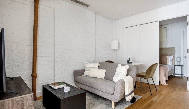 Classic LES 1BR w/W/D, walk to SoHo & Nolita, by Blueground