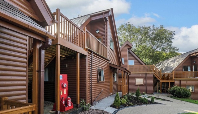 CLASSIC LODGE 30, family friendly, with pool in Dyserth