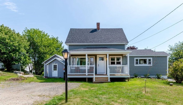 Classic Maine Cottage In A Beautiful Little Fishing Village