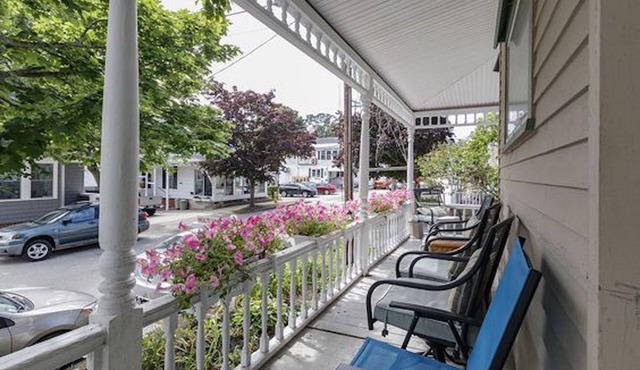 Classic Maine Cottage with the Comforts of Home