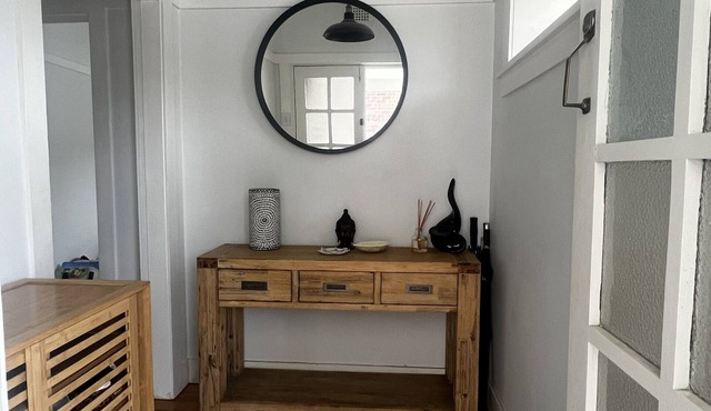 Classic meets modern - Open plan Californian bungalow stay in Inner West Sydney