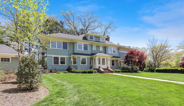 Classic Montclair Colonial · 5BR/4BA · FIFA World Cup 2026 Home Base