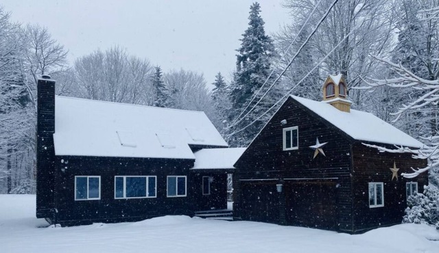 Classic Mountain Cabin in West Dover, VT (pet-friendly)