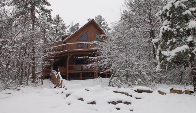 Classic Mountain Home With Two Living Areas, Incredible Views - WIFI