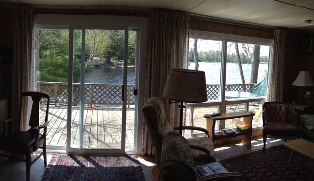 Classic Muskoka Family Cottage - Less Than 2 hrs From Toronto