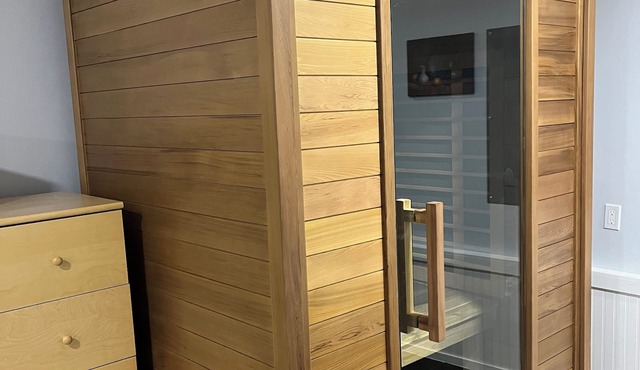 Classic old Ballard home with all modern conveniences-Swim Spa and sauna