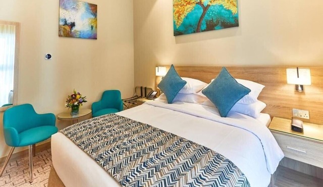 Classic Room Near Mall of Emirates By E R