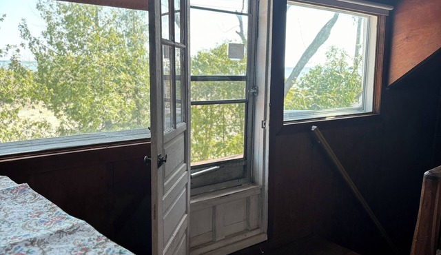 Classic Sauble Cottage- River directly behind, beach right across the street!