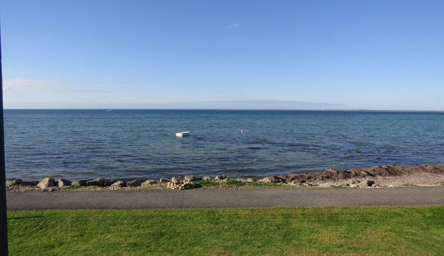 Classic Shack - Absolute Beachfront. Winter off peak special!