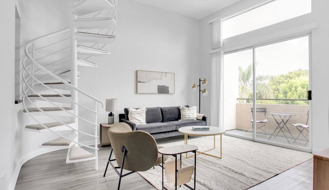 Classic Sherman Oaks 2BR w/W/D, near WF & TJ, by Blueground