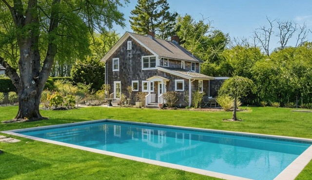 Classic Southampton Home, Private Heated Pool, Great for Friends and Families