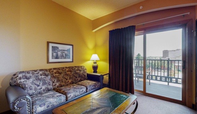 Classic Studio, Golf Course View, 5th-Floor