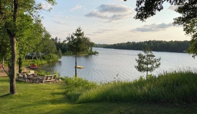 Classic, Stylish 2 Bd 2 Ba Lake Condo on Cross Lake