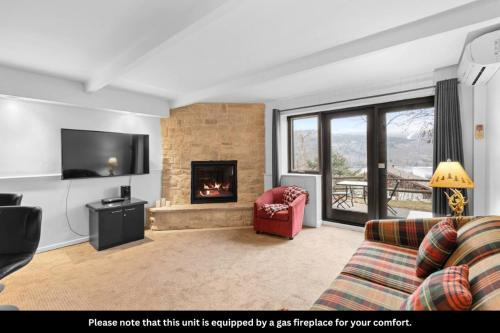 Classic Swiss Condo with Views of Mont-Tremblant