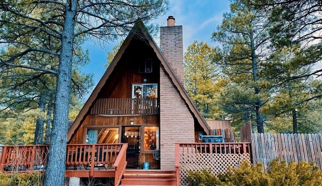 Classic, Three-Story Chalet in the Pines
