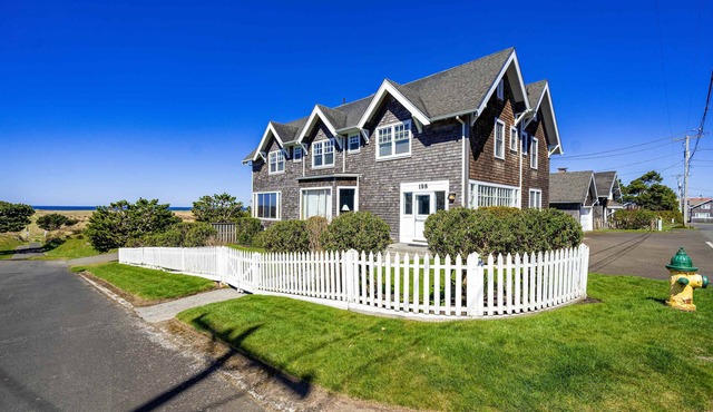 Classic Two-Story Beach House w/Free WiFi, Gas Fireplace, & Washer/Dryer