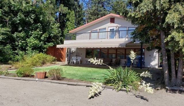 Classic Waterfront Lake House in Northern Idaho; Dock, Beach & Sunset Views