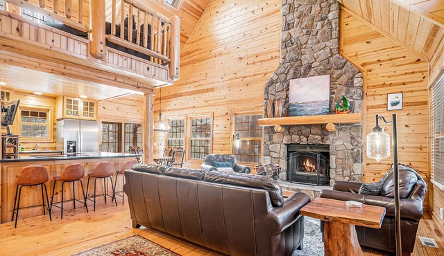 Classic woodland cabin w/ private hot tub, fireplace, firepit, shared pool