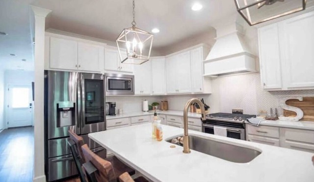 Classy 3BR Auburn home w/2 masters! & Bonus Room!