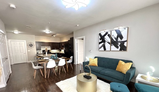 Classy Condo near Clearfork Trinity River