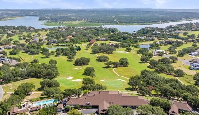 Classy, Cozy and That View! Barton Creek Lakeside - a private country club