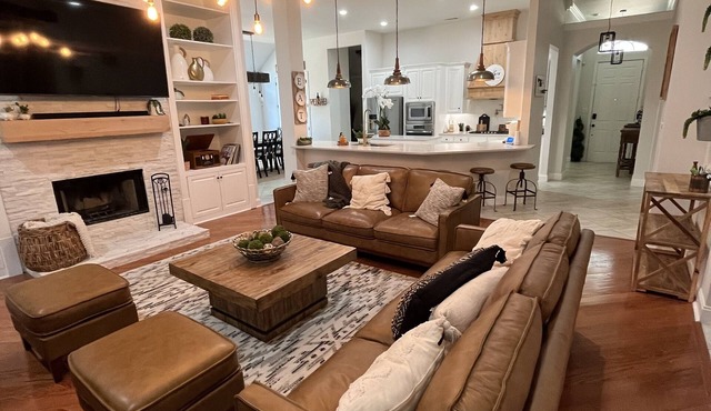 Classy & Cozy in Carrollton