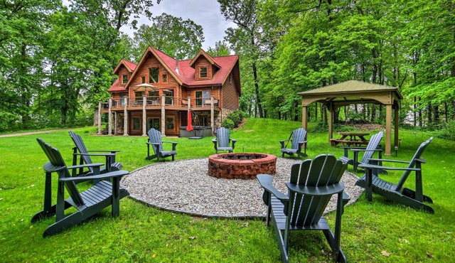 Classy Home w/Hot Tub: 2 Mi to Lake Access!