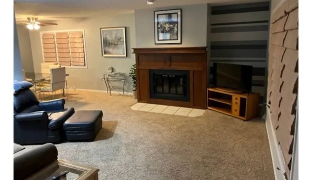 Classy-Quilted 3 Bedroom centrally located