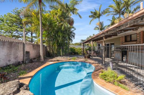 Classy Resort Feel Home