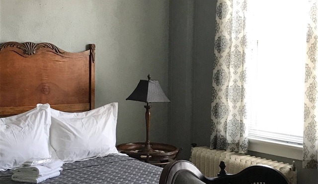 Classy Serenity Suite Preferred Partner Rail Explorers, Pets OK