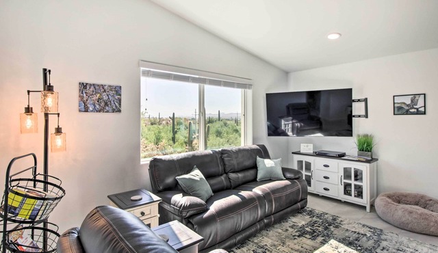 Classy Tucson Escape w/Fire Pit on 5 Acres!